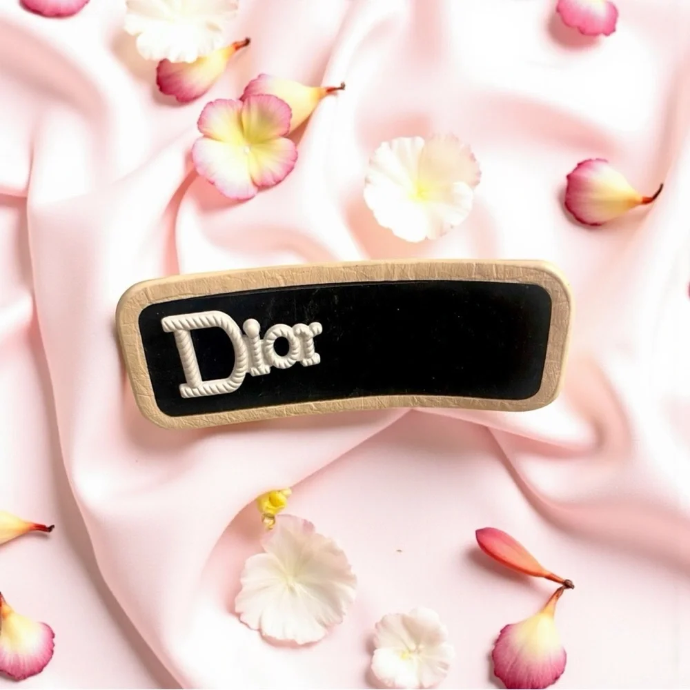 A-1DC-40: HAIR CLIPS: 2 Piece: Black & Cream/Off White, NWOT